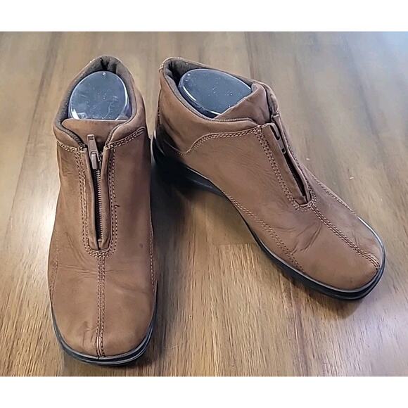 Easy Spirit Brown Leather Slip-On Wedge Loafer Booties 8M GUC - Picture 2 of 11